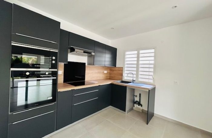 Location Maison 97122