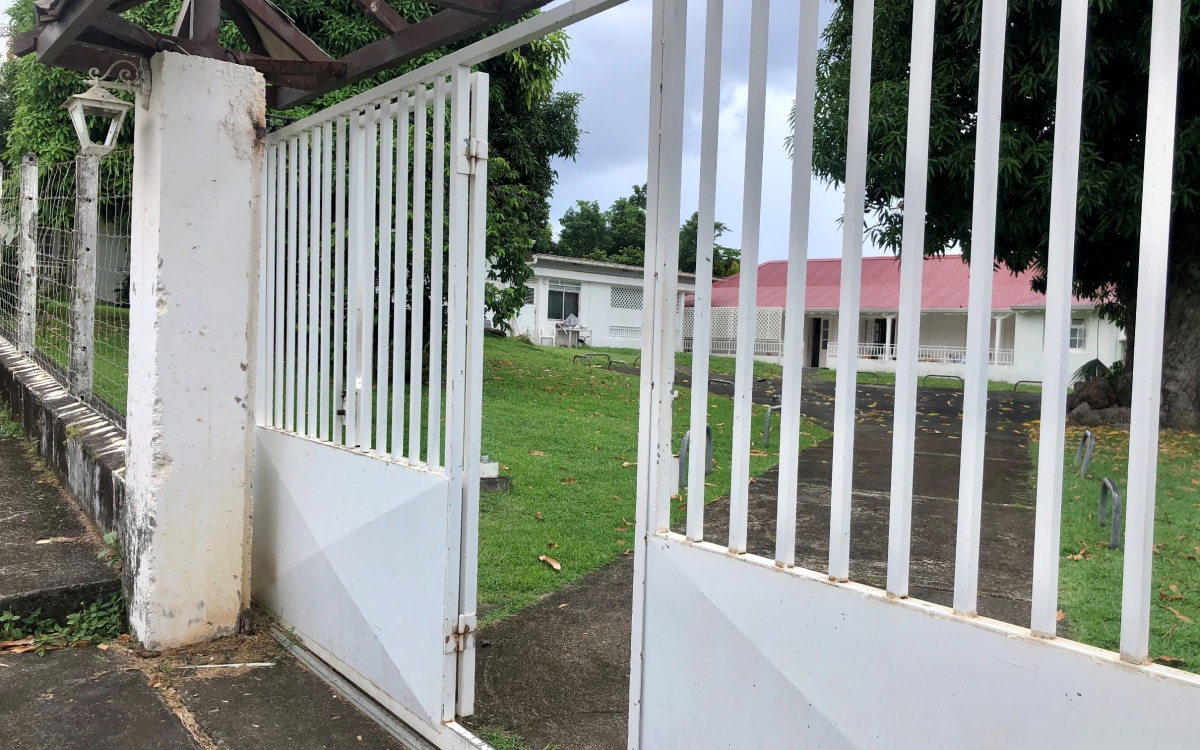 Lot de 3 appartements et 1 maison