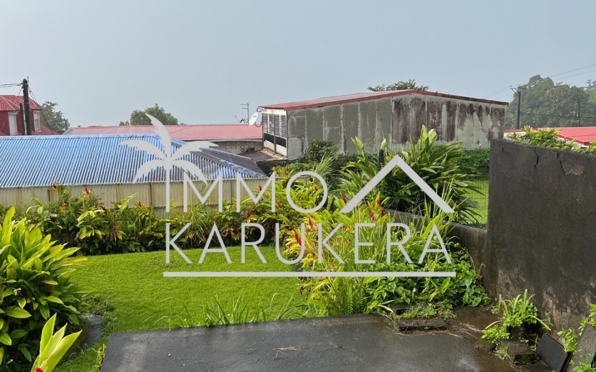 Maison indépendante avec jardin 