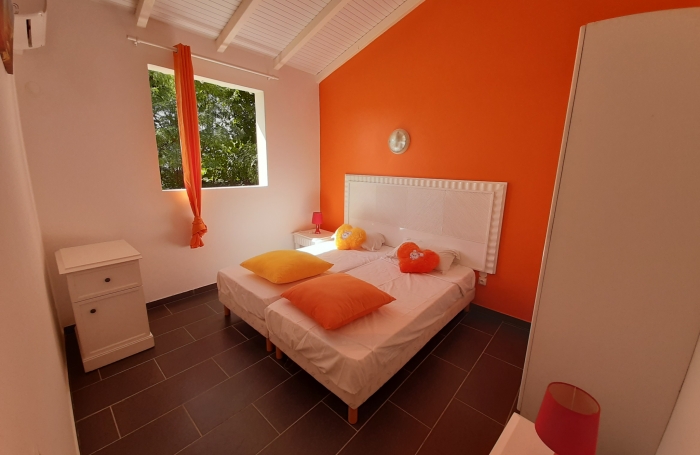 SAINT-FRANCOIS - CHARMANTE MAISON T3 MEUBLEE - SECTEUR CALME