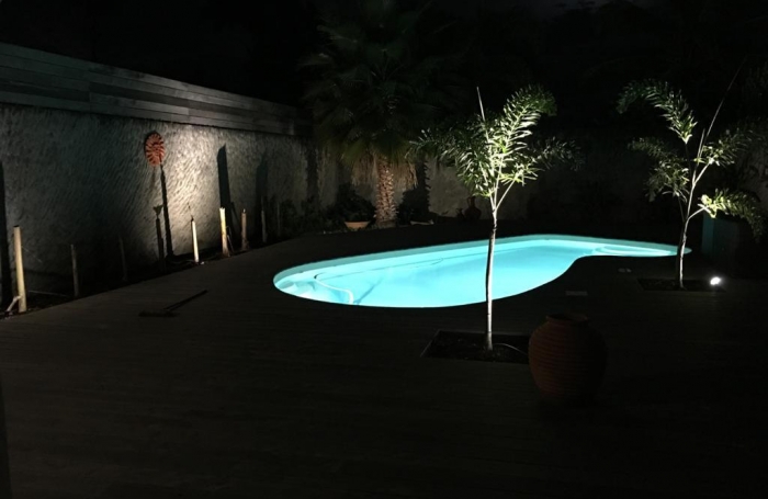 Villa F4 meublée avec piscine située dans une propriété privée à Roujoul Petit Bourg  à 10 minutes de Jarry
