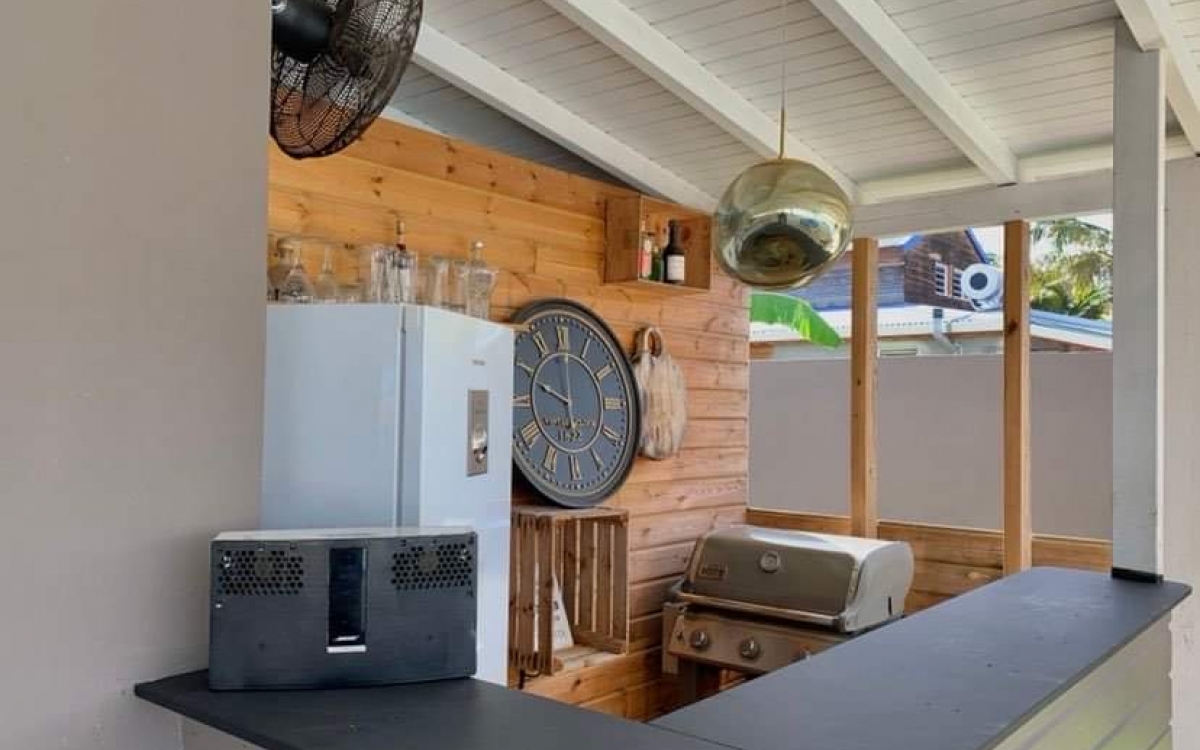 MAISON 202M2 +BUNGALOW + PISCINE 610000€