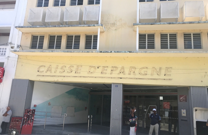 Location Local commercial 378m² Basse-Terre