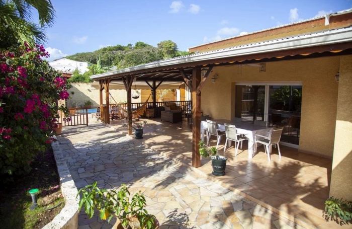 Vente Maison 228m&sup2; 8 pièces Gosier