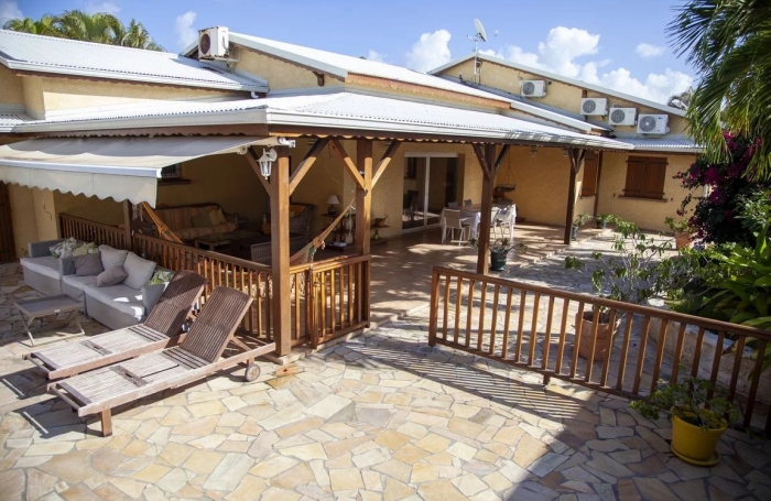 Vente Maison 228m&sup2; 8 pièces Gosier