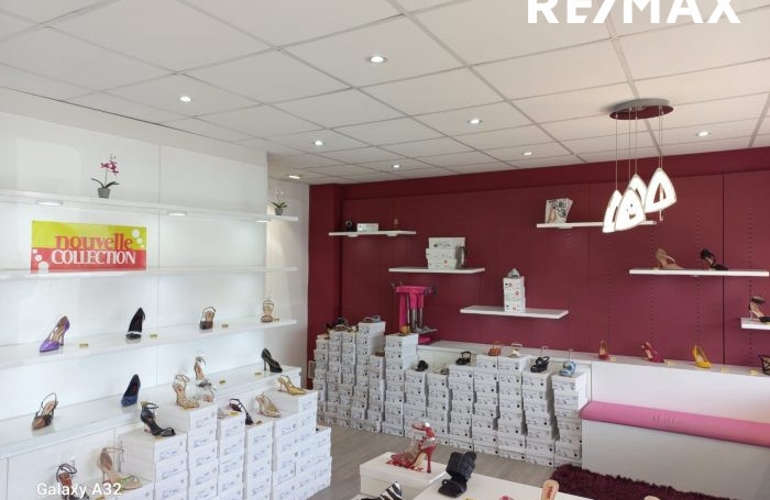 Vente Local commercial 63m&sup2; Baie Mahault