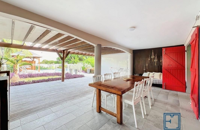 Vente Appartement 125m&sup2; 3 pièces Saint Fran&ccedil;ois