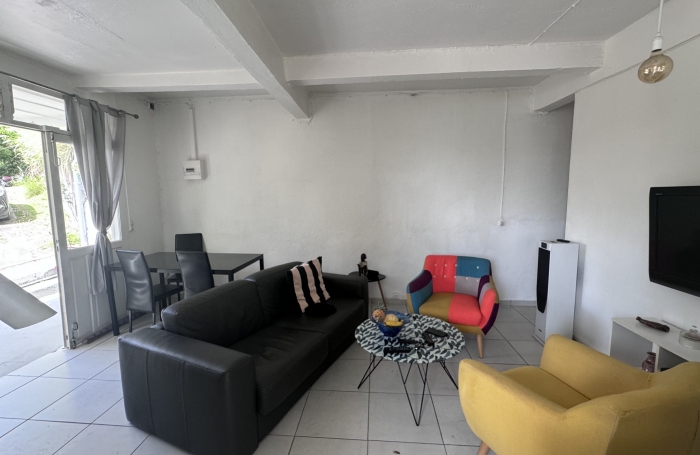 Maison composée de deux logements à Dugazon