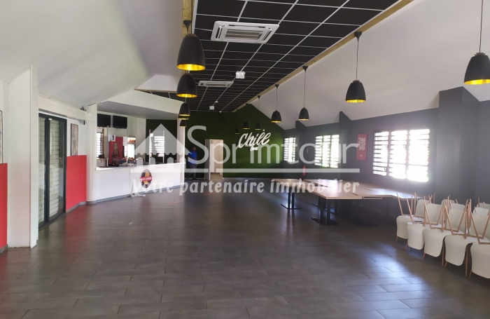 Location Local commercial 97100