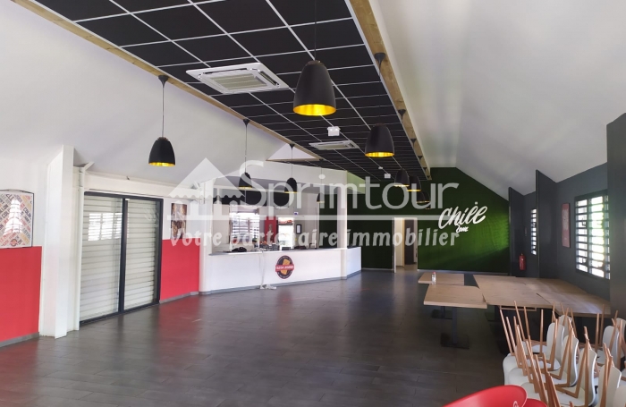 BASSE-TERRE - Local Commercial au Coeur de Basse-Terre - Polyvalent et Accessible