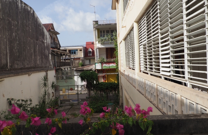 POINTE-A-PITRE : IMMEUBLE R + 2 EN PLEIN COEUR DE POINTE-A-PITRE