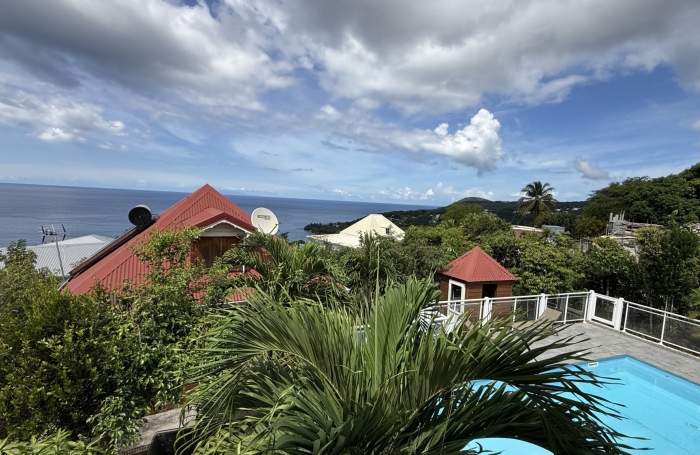 Opportunité :  Investissement Locatif Saisonnier Clés en Main ! Vue sur la mer et Montserrat.