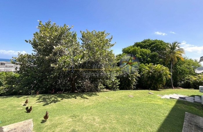 Studio dans une résidence sécurisée et bien entretenue - Bas-du-Fort