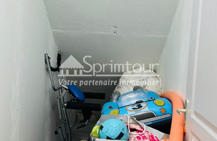 Local professionnel 75m2 situé dans le bourg de Pointe Noire