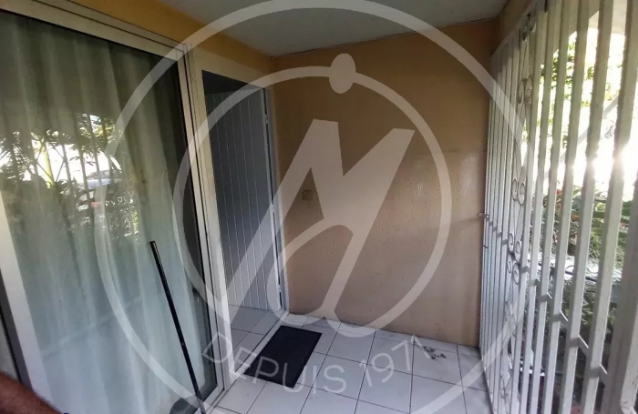Vente Appartement 29.34m&sup2; 1 pi&#232;ce Les Abymes