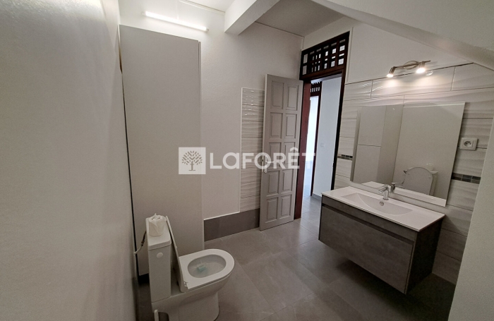 Vente Maison 225.19m² 8 pièces Bouillante