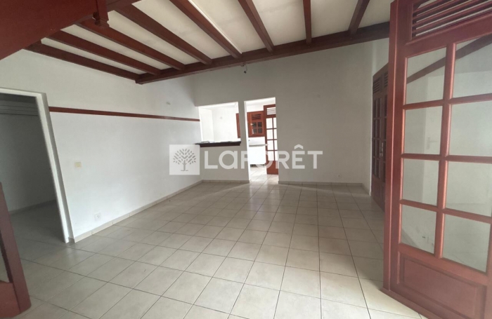 Vente Maison 97m&sup2; 5 pi&egrave;ces Le Moule