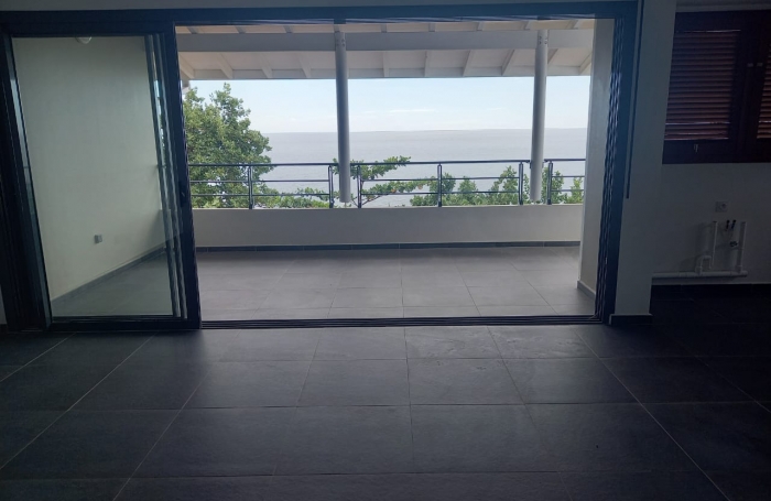 VIEUX FORT : Résidence La Rose Des Vents,  Le Sextant, T4 DPLEX + Bureau No13