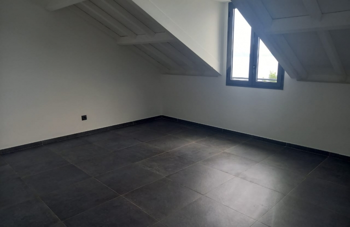 VIEUX FORT : Résidence La Rose Des Vents,  Le Sextant, T4 DPLEX + Bureau No13