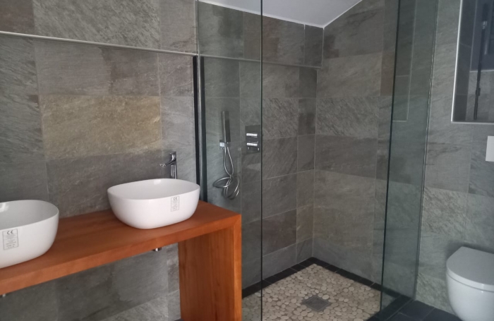 VIEUX FORT : Résidence La Rose Des Vents, Les Voiles, T4 DPLEX + Bureau No55