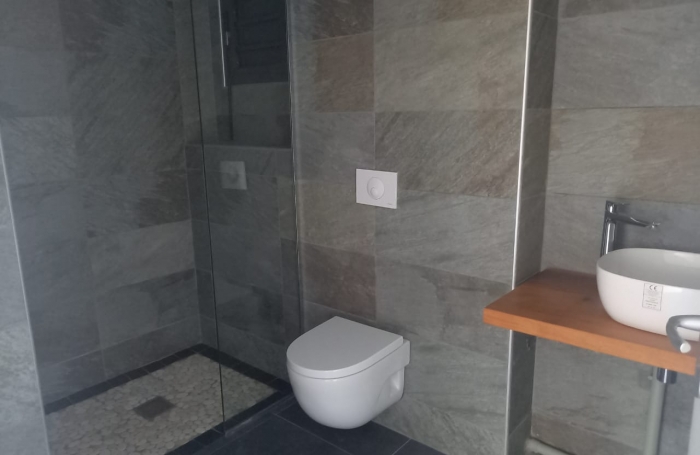 VIEUX FORT : Résidence La Rose Des Vents, Les Voiles, T4 DPLEX + Bureau No55