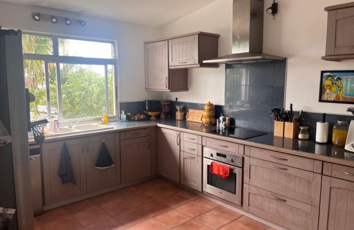 Vente Maison 130m&sup2; 6 pi&#232;ces Petit-Bourg