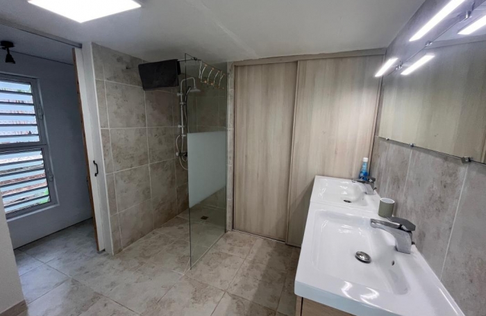 Vente Maison 130m&sup2; 6 pi&#232;ces Petit-Bourg