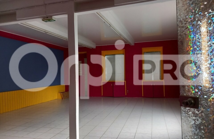 A LOUER - Local Professionnel ou Commercial - Basse Terre