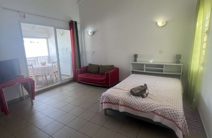 Studio de 31 m2 en &eacute;tage dans r&eacute;sidence tr&egrave;s pris&eacute;e