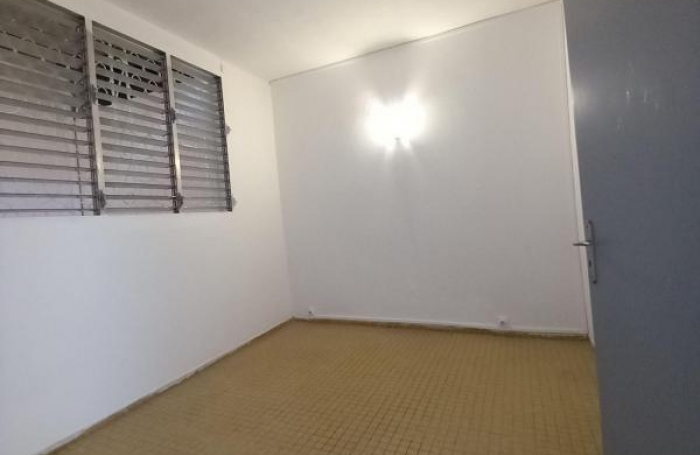 Location Appartement 79.4m&sup2; 3 pi&#232;ces Basse-Terre