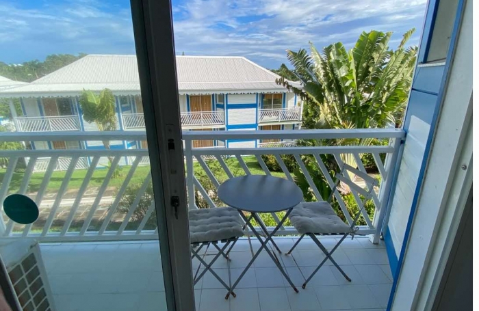 Saint-Fran&ccedil;ois : appartement dernier &eacute;tage balcon en vente