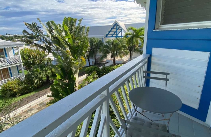 Saint-Fran&ccedil;ois : appartement dernier &eacute;tage balcon en vente