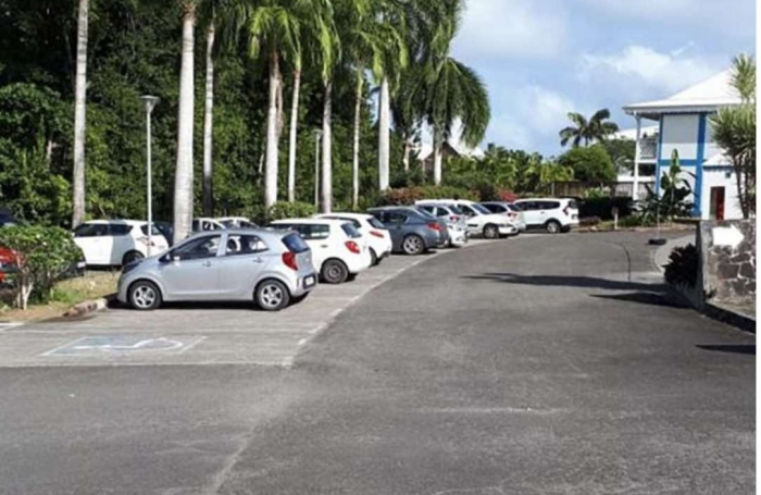 Saint-Fran&ccedil;ois : appartement dernier &eacute;tage balcon en vente