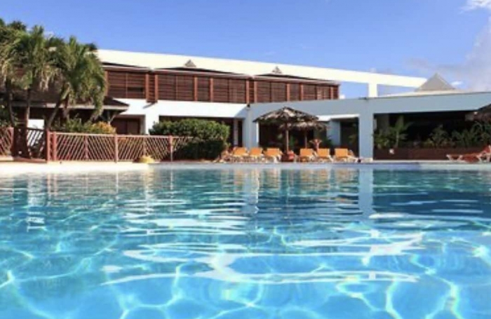 Saint-Fran&ccedil;ois : appartement dernier &eacute;tage balcon en vente