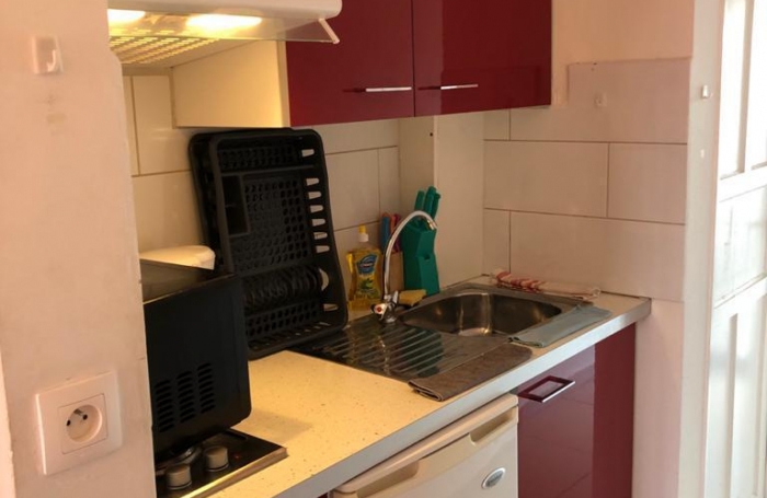 À vendre : Charmant studio idéalement situé à Saint-François (97118), en plein cœur de la Guadeloupe.