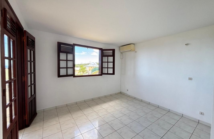 Vente Maison 123.66m&sup2; 4 pi&#232;ces Saint Claude