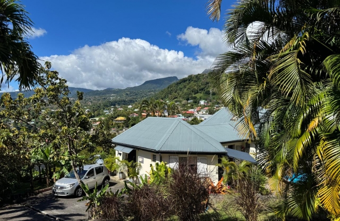 GOURBEYRE - VILLA EXCEPTIONNELLE VUE MER + PISCINE