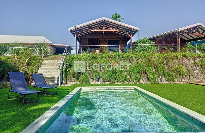 Vente Maison 232m&sup2; 9 pi&egrave;ces Lamentin