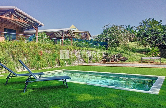 Vente Maison 232m&sup2; 9 pi&egrave;ces Lamentin