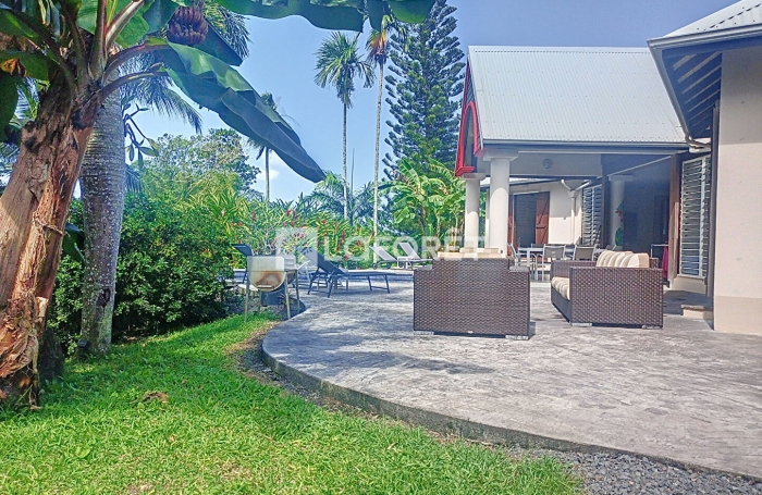 Vente Maison 232m&sup2; 9 pi&egrave;ces Lamentin