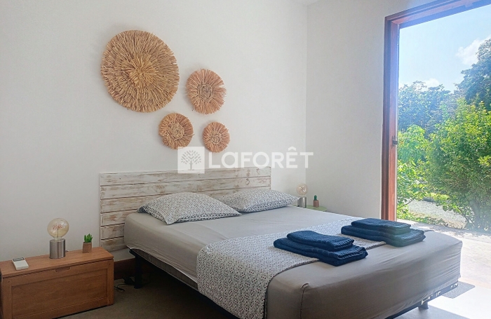 Vente Maison 232m&sup2; 9 pi&egrave;ces Lamentin