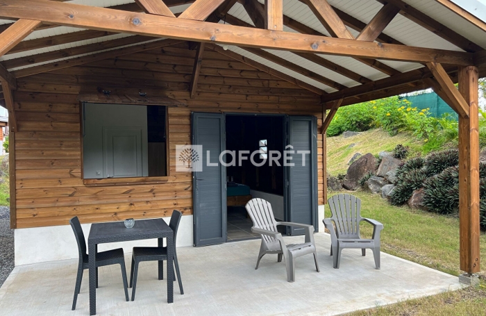 Vente Maison 232m&sup2; 9 pi&egrave;ces Lamentin