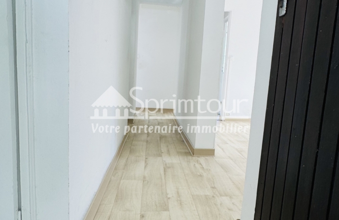 BOUILLANTE - MAISON T4 de 66 m2, bourg
