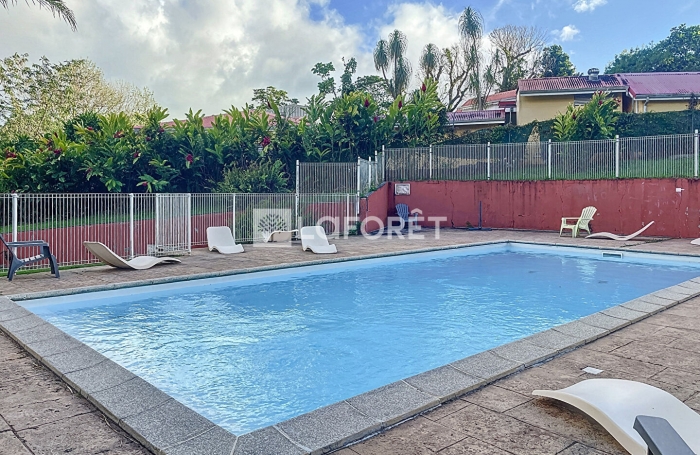 Vente Appartement 93m² 4 pièces Gourbeyre