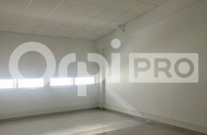 54 m2 de bureaux renové en open space