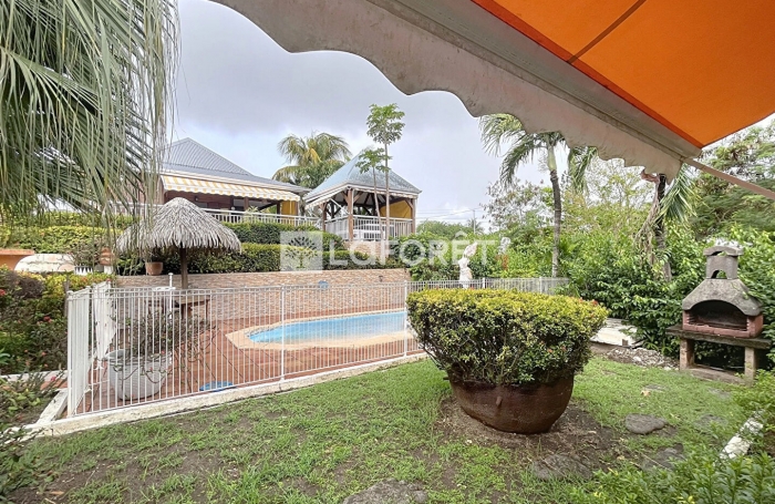 Vente Maison 272.69m&sup2; 15 pi&egrave;ces Le Moule