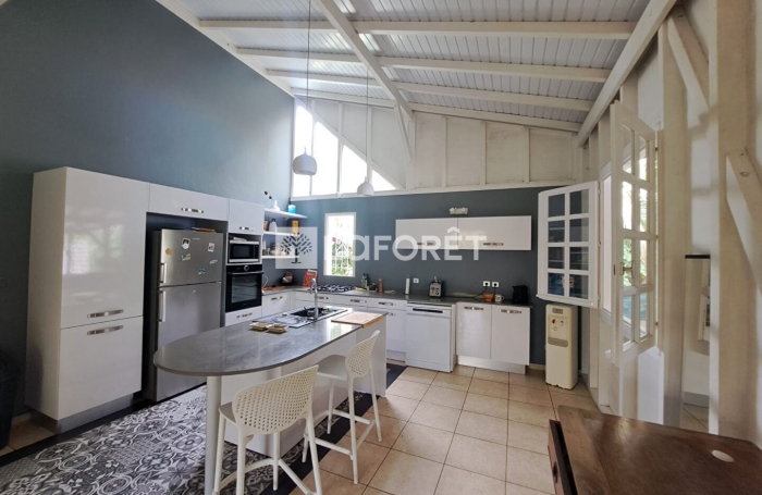 Vente Maison 110m&sup2; 5 pi&egrave;ces Gosier