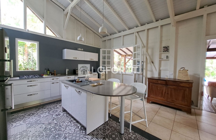 Vente Maison 110m&sup2; 5 pi&egrave;ces Gosier