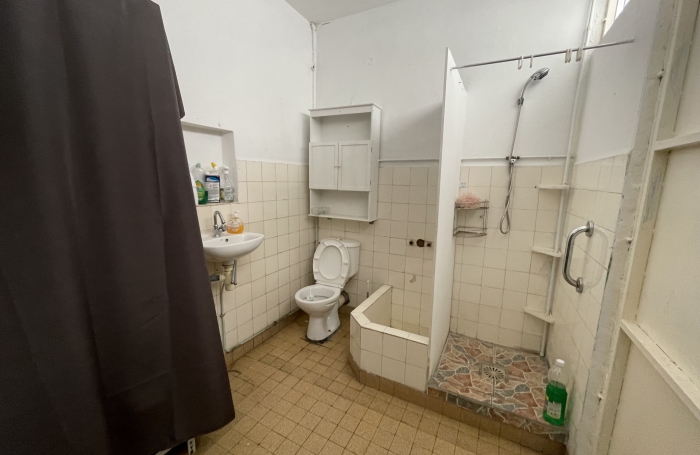 IMMEUBLE SUR 3 NIVEAUX POINTE-A-PITRE SCHOELCHER