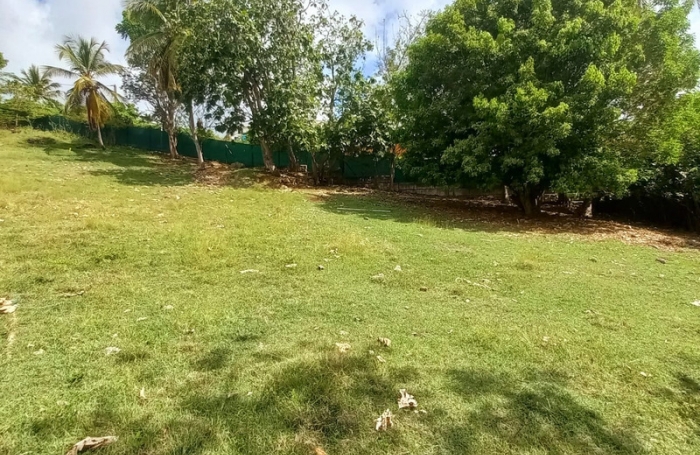 Vente Terrain 1043m&sup2; Gosier